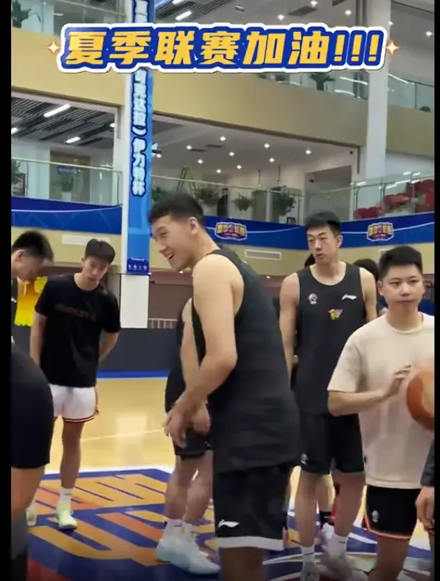 夏季联赛的, 估计他在旁, amp