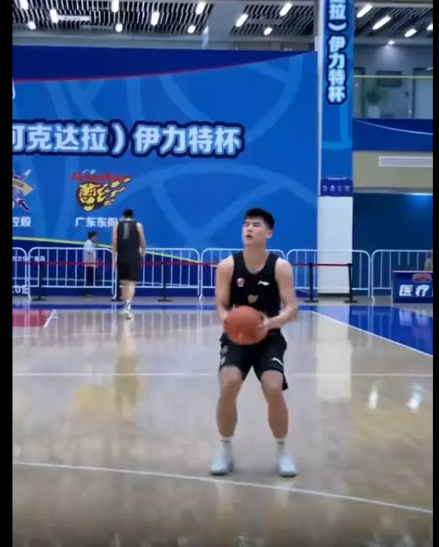 新疆踩场训